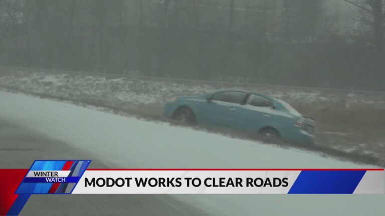 MODOT works to clear roads this morning