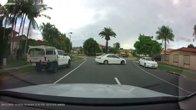 Idiot Driver Gold Coast Dash Cam