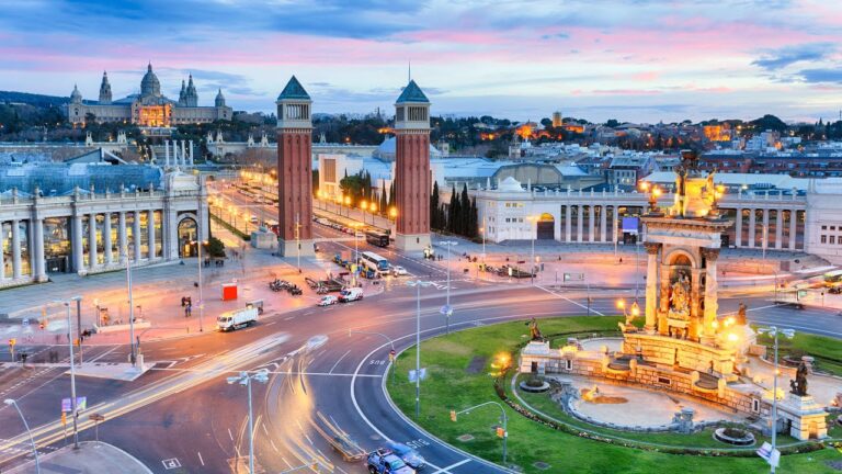 Barcelona Vacation Travel Guide